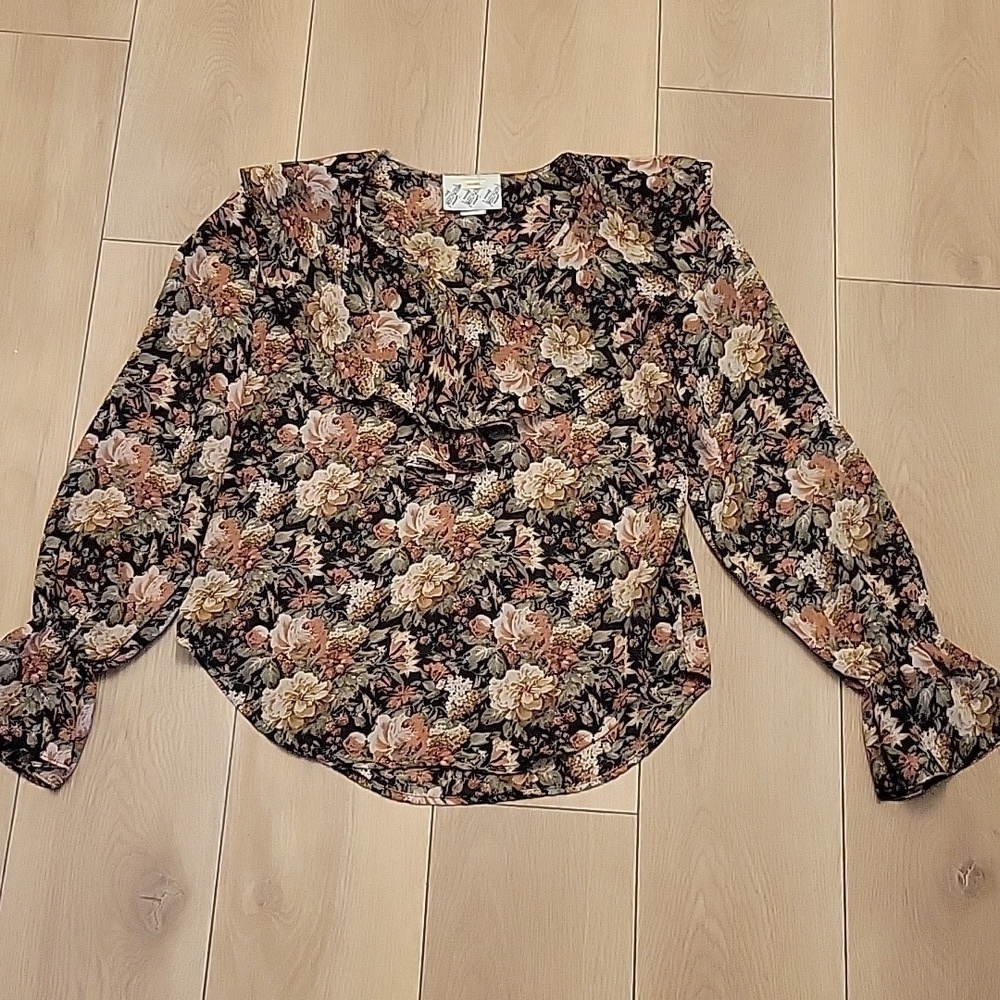 Floral Blouse with Ruffles M